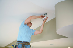 installing smoke detector